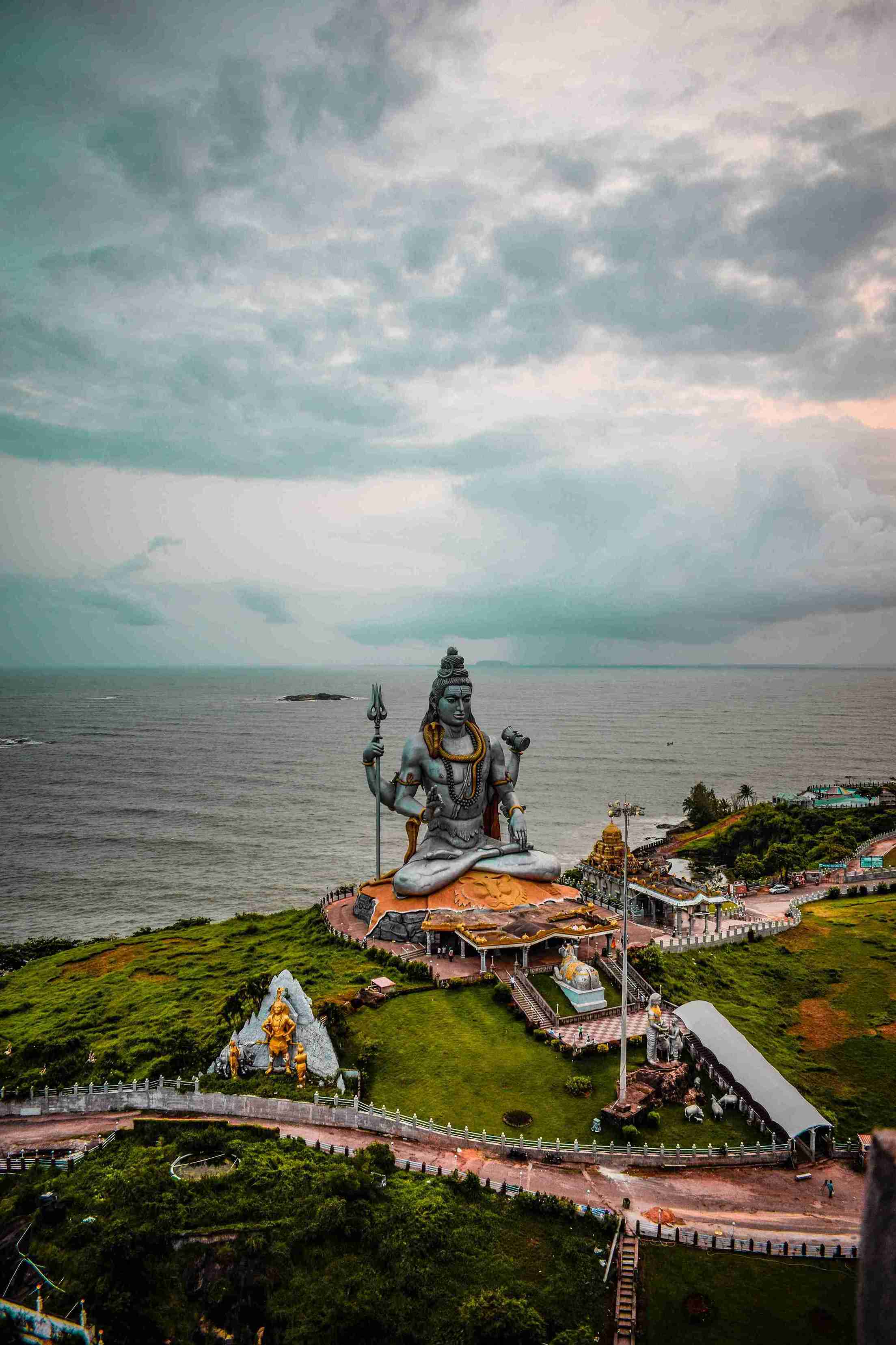 Murdeshwar Shiva Temple spiritual tourism Karnataka